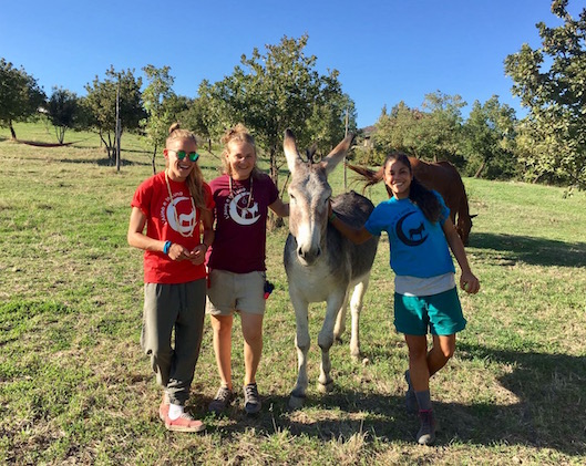 Foto delle tre milanesi ESTATE 2017 a Ecovillaggio L'Asino e la Luna